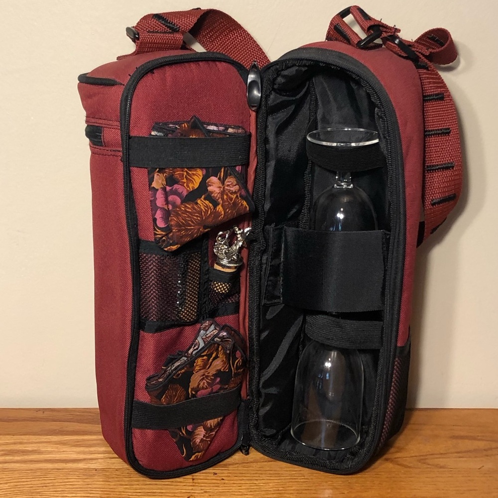 PicnicTime Wine carrier NWOT